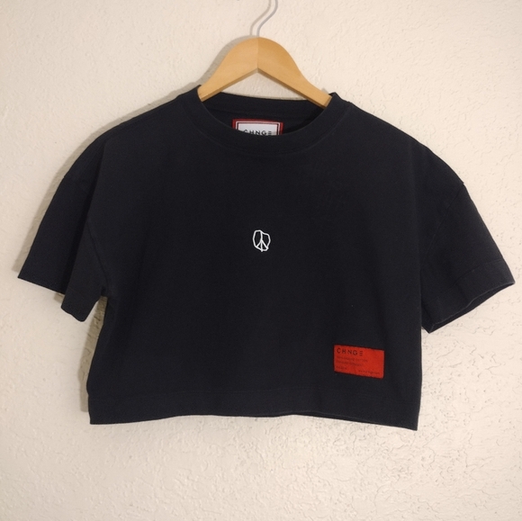 CHNGE Black Peace Cropped T-shirt - Picture 1 of 7